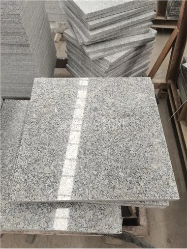 Svijetlo sive granitne pločice